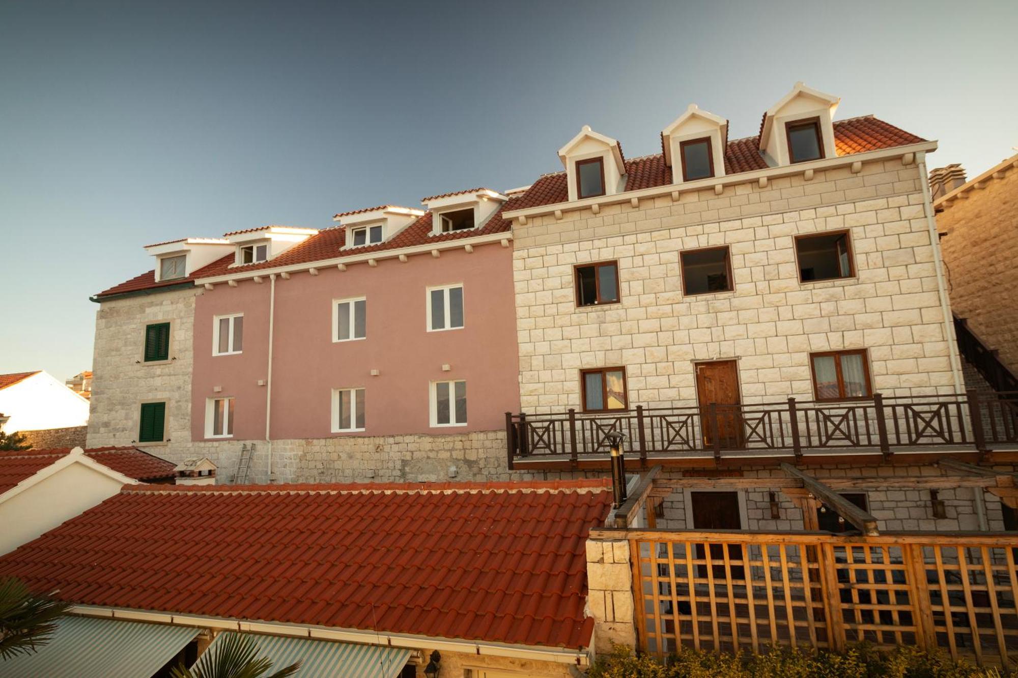 Taverna & Rooms Sutivan Exterior photo